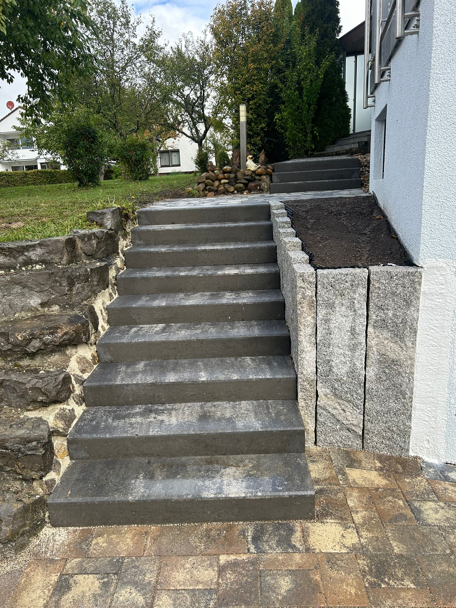 Hauseingang & Treppe — Klimek GaLaBau Pforzheim